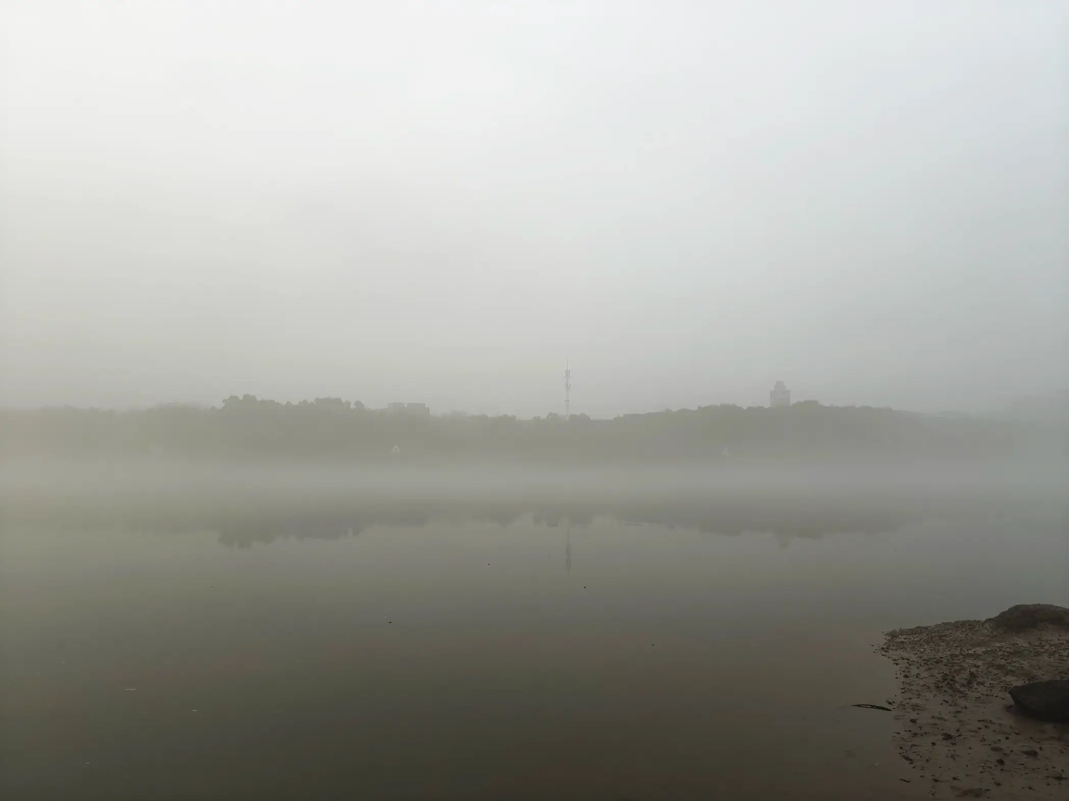Heavy fog around Guangzhou Bio-Island